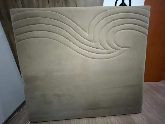 Cabeceira estofada em suede bege - Excelente estado