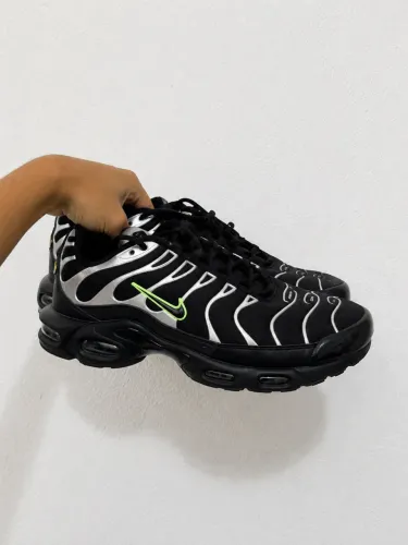 Tenis Nike TN tam 43