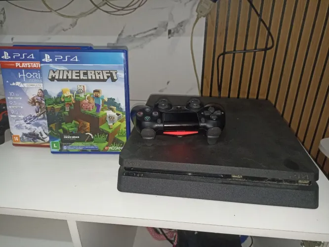 Playstation 4 slim
