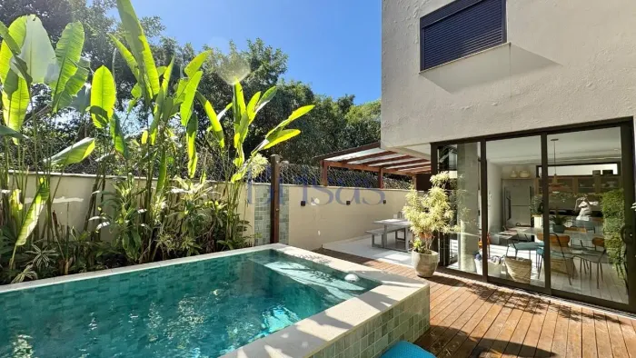 CASA Comercial em São Sebastião - São Paulo, Camburi