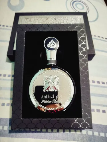 Perfume lattafa fakhar