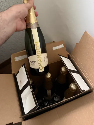 5 garrafas de espumante Chandon