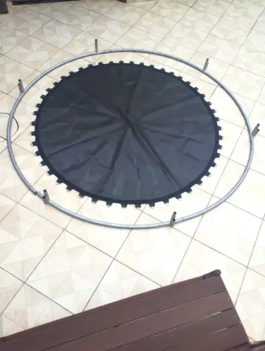  Cama Elástica 2,44m Completa com Rede e Escada - Ótimo Estado