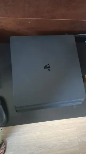 PS4 Slim + 2 Controles Originais