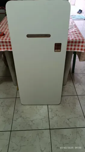 Tampa de mesa para overlock nova e sem uso barato