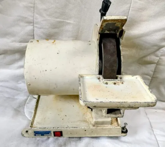 Máquina de Acabamento de Lentes Ghirelli - 110V