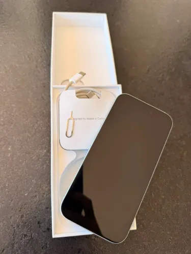 IPHONE 15 - 128 GB. Impecável! Sem detalhes.