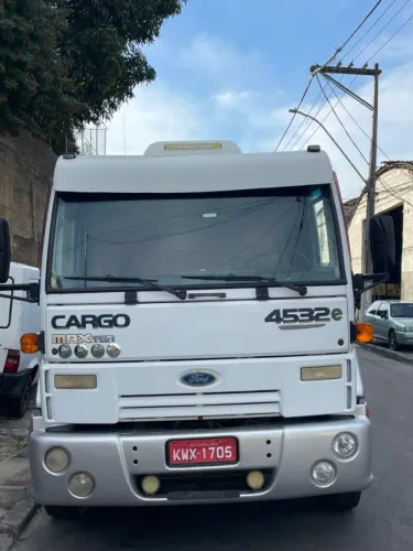 Ford Cargo 4532E 2008 6x2 | Único Dono | Caminhão Trator | R$ 93.000,00