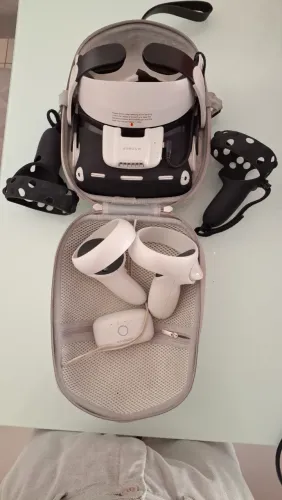 Oculus Meta Quest 2 - 128GB (Acompanha Case & kit Bobo VR 2)