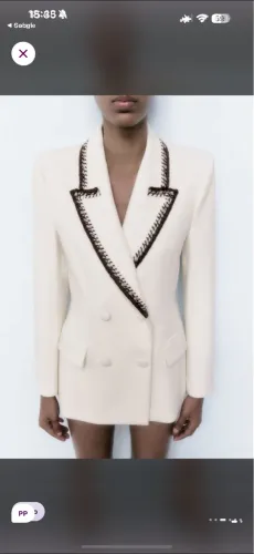 Blazer Zara off white com detalhes