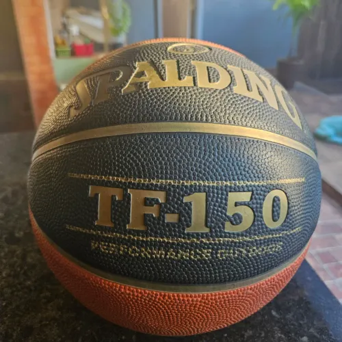 Bola de Basquete Oficial (SPALDING, TF-150)