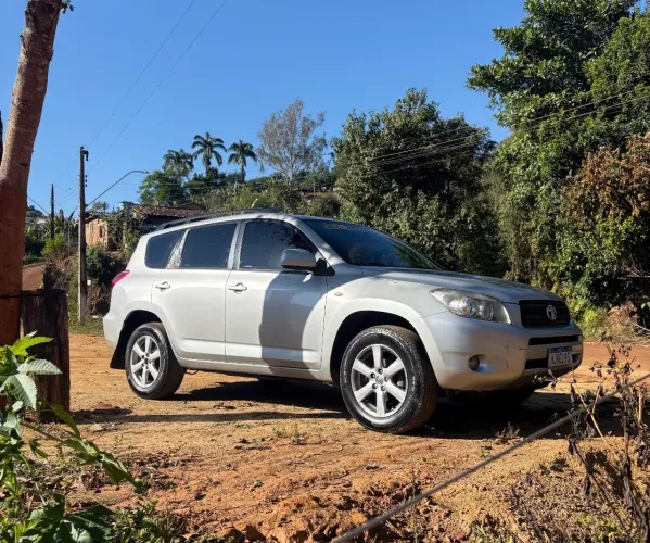 Toyota RAV4 2.4 4X4 16V 170cv Aut. 2008