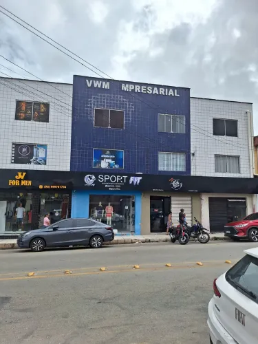 Aluga-se sala comercial na Avenida Contorno Norte Cohatrac IV, mobiliada. 