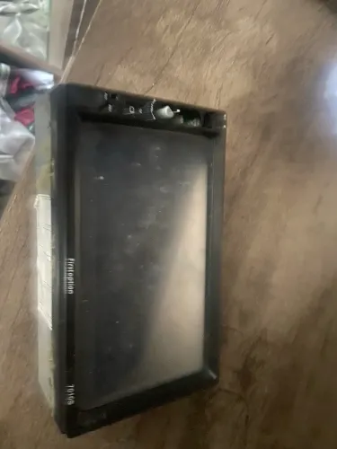 Vendo multimídia e 2 alto falantes 