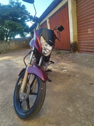 Moto: CG Titan 150 EX