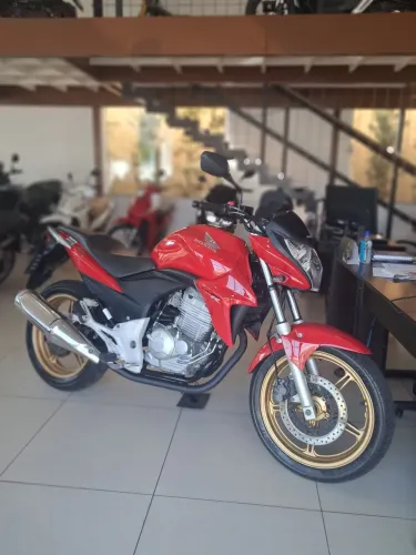 HONDA CB 300R