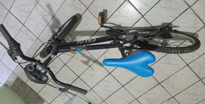 Bicicleta Caloi Hot Wheels Aro 20 infantil