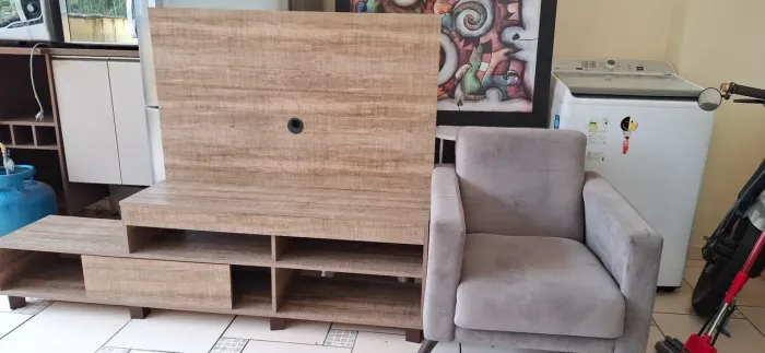 Estante painel com poltrona