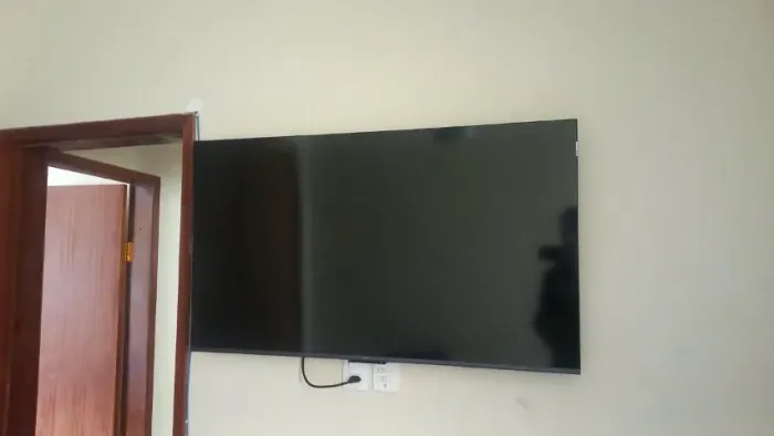 Vendo Smart Tv Tcl 50 Polegadas Qled Mini Led 4k C6ks SEMI NOVA SEM MARCAS DE USO