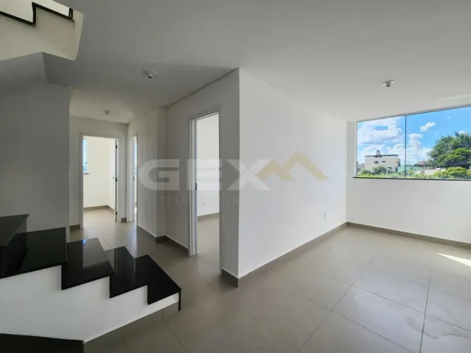 Cobertura duplex à venda no bairro Interlagos, 3 quartos, 1 suíte e 2 vagas.