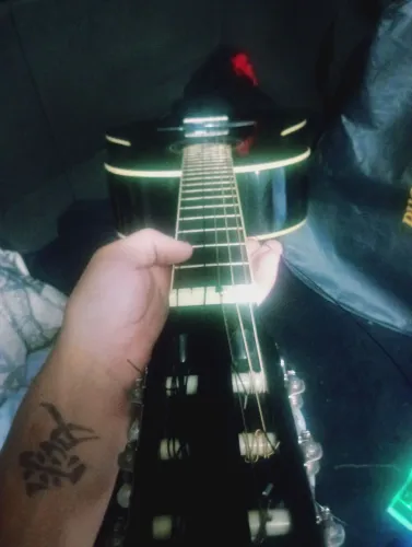 Violão Phoenix com capa