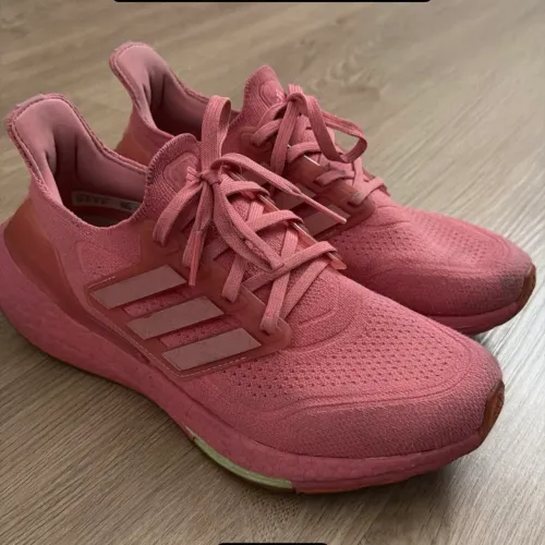 Tênis adidas
