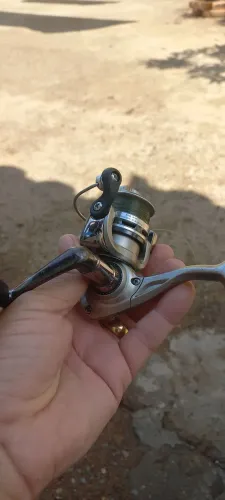 Molinete daiwa laguna 1000 para pesca