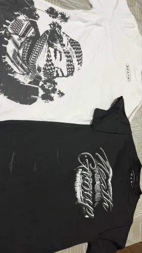 2 camisas estilosas da neath