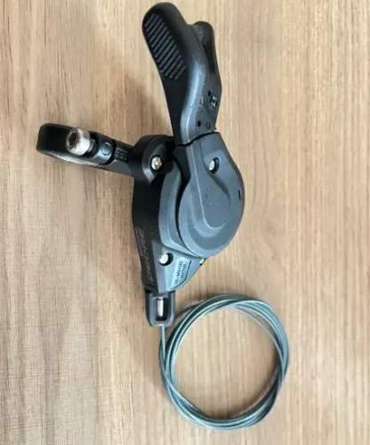 Trocado Shimano Deore 12v em excelente estado