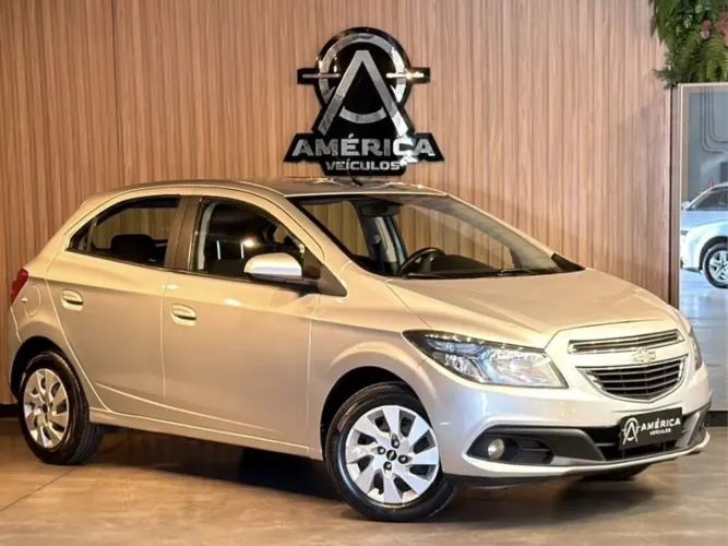 Chevrolet Onix Hatch LT 1.4 8V Flex Mec. 4P 2015