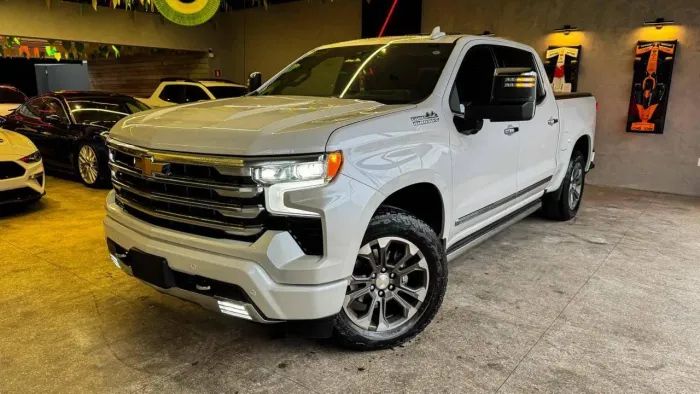 Chevrolet Silverado High Country 5.3 V8 AWD Aut. 2025