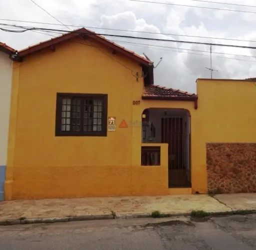 Casa Antiga à Venda no Jardim Boa Vista - Pindamonhangaba
