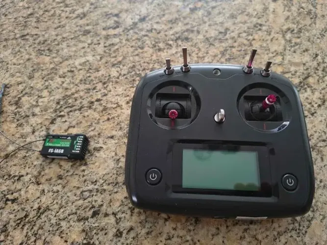 Rádio aeromodelo Fly Sky FS-i6s