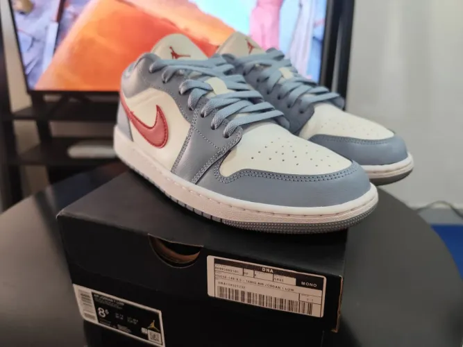 Nike Air Jordan 1 Low "Blue Whisper"