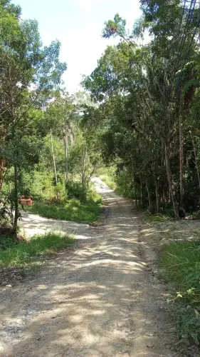 Terreno próximo ao centro de Camboriú, Rio do meio!