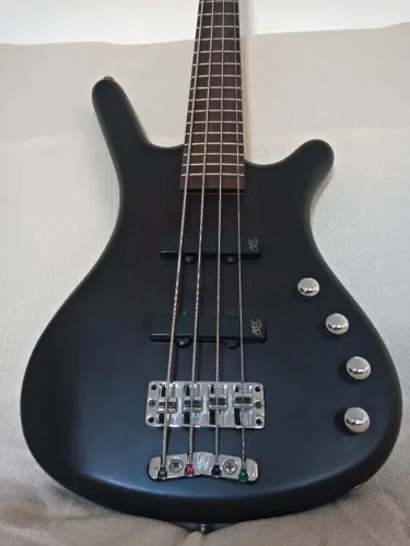 Baixo Warwick Corvette