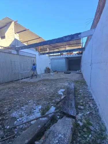 Galpão Com Fração Ideal de 250 metros quadrados em Caixa D'Água - Lauro de Freitas - BA