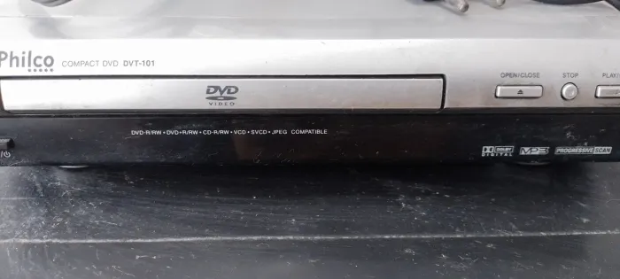 Vendo Vídeo semp  e Dvd Philco