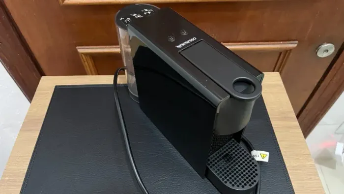 Cafeteira Nespresso Essenza Mini