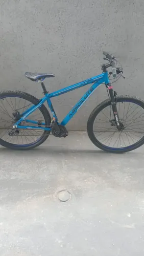 Bike aro 29<br>Estado seminova <br>Praticamente nova<br>Freio a disco<br>Shimano