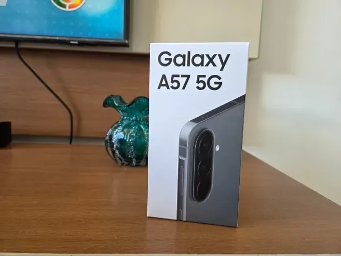 Celular Samsung Galaxy A57 128GB 5G 8GB RAM Cinza 6,7" Câm Tripla + Selfie 12MP