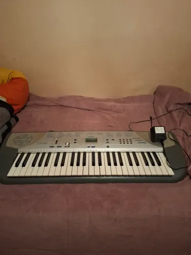 Teclado Casio CTK-230 em ótimo estado