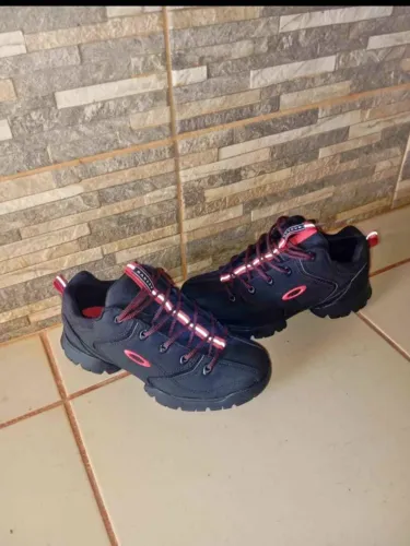 Botinha oakley original 