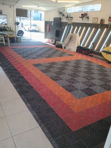 Piso modular plástico