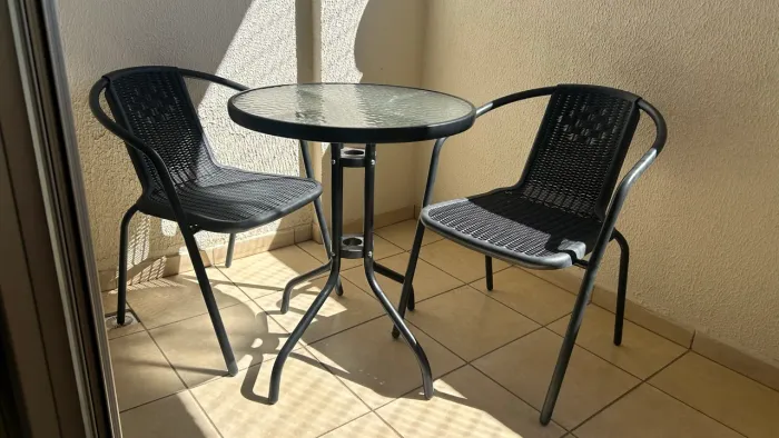Jogo de mesa e cadeira 