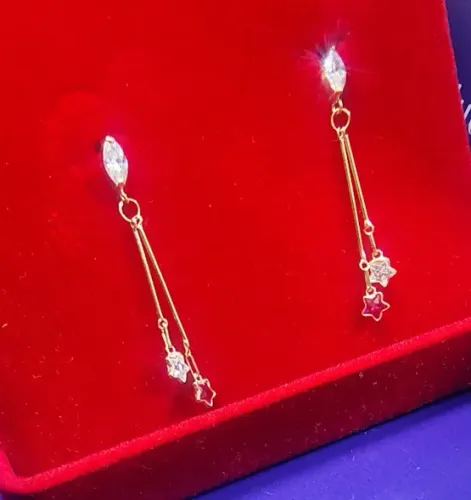 Brincos Estrelas Ouro 18 Kilates Pedras Zircônias Navete 6x3 mm Estrelas 4 mm tamnho 38 mm