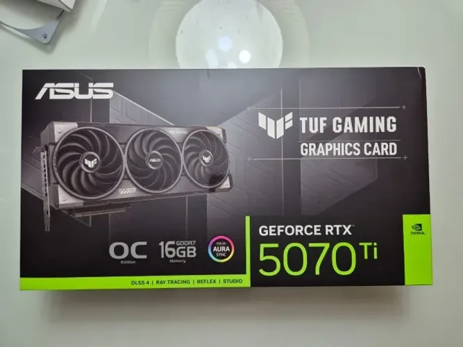 Placa de video Asus RTX 5070 Ti TUF OC -Somente Retirada