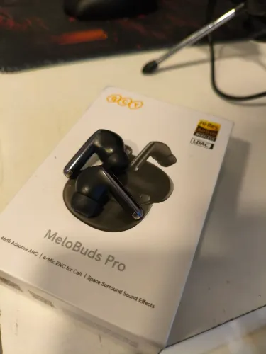 Fone de ouvido bluetooth QCY Melobuds pro