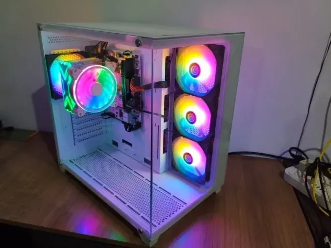 PC gamer WHITE Ryzen 5 5600GT / 16GB DDR4 / SSD 500Gb