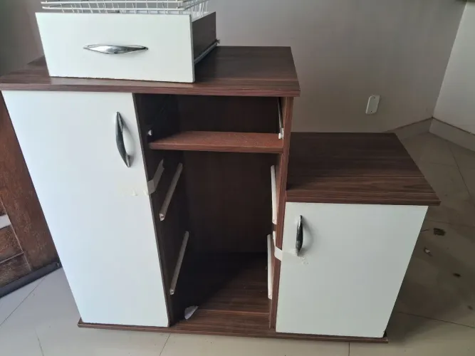 Armário multiuso para cozinha